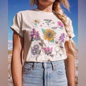 ✨ Rachel Pohl - Wildflowers of the West Eco Heavyweight Tee - Size Small ✨